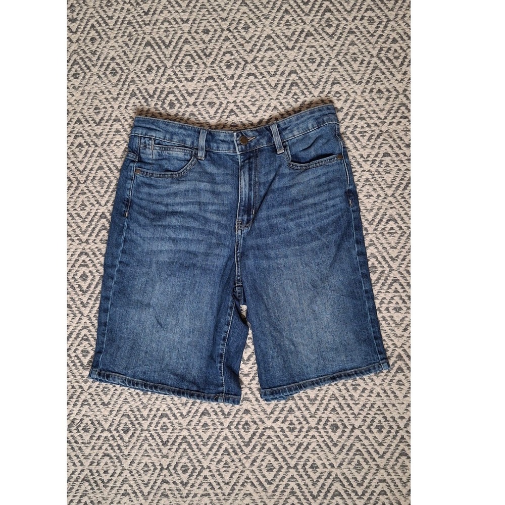 Wrangler Womens High Rise Denim Shorts Medium Wash Blue Size 6/28
